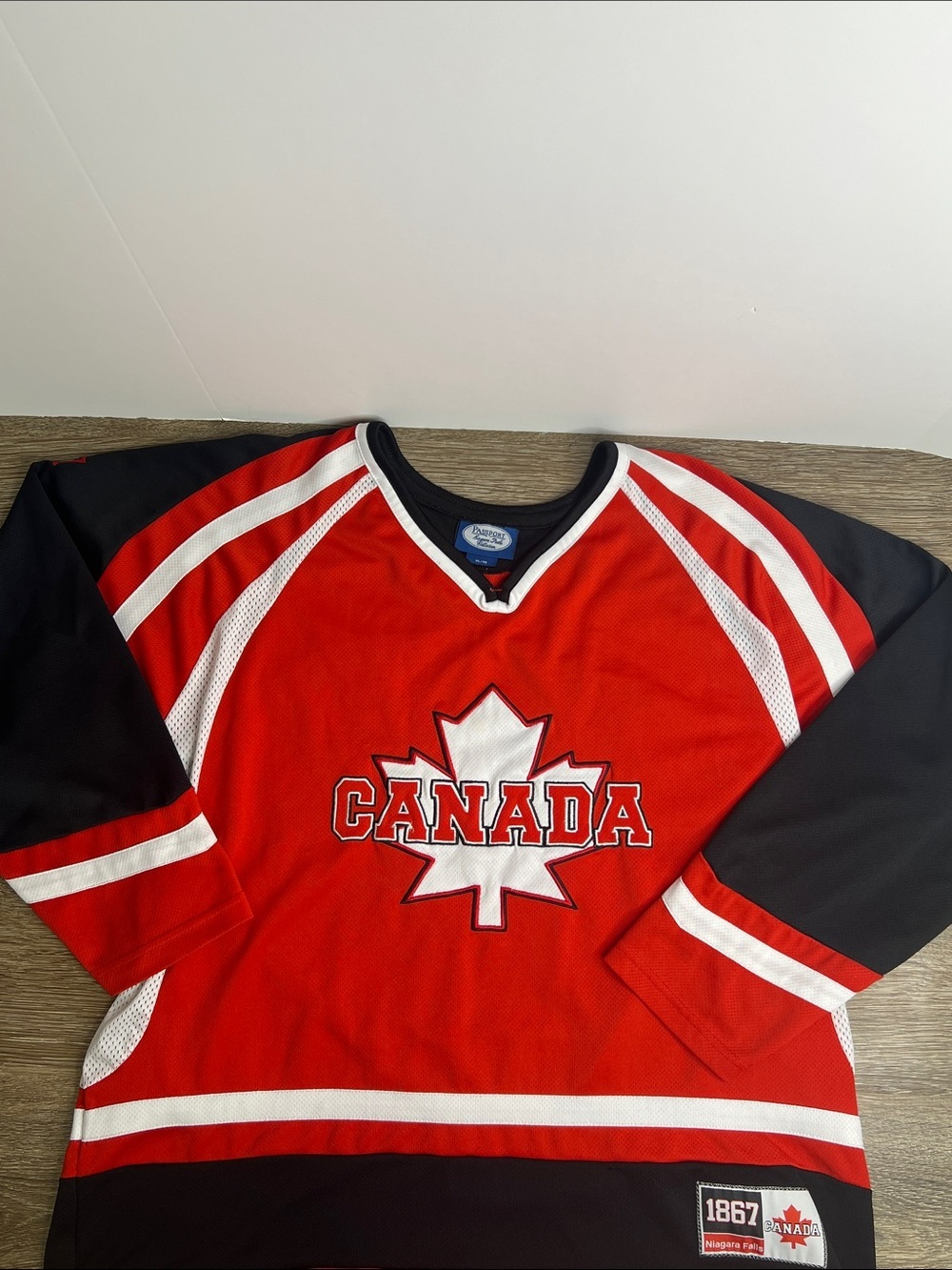 Passport Niagara Parks Collection Team Canada Hockey Jersey XL/TG Red Black